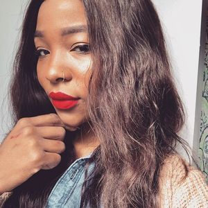 Meet your Posher, Chanel